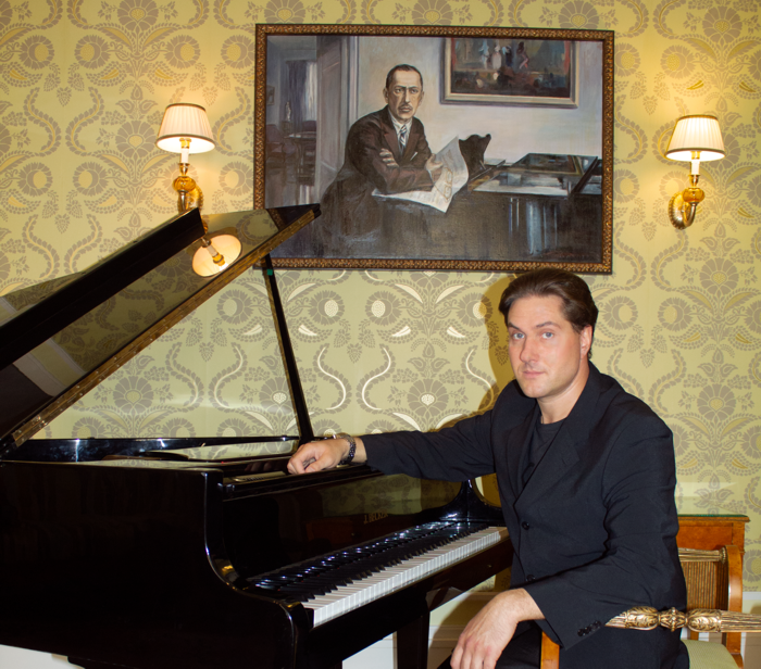 Stanislav Soloviev, klavir / Petek, 1 Oktober 2021